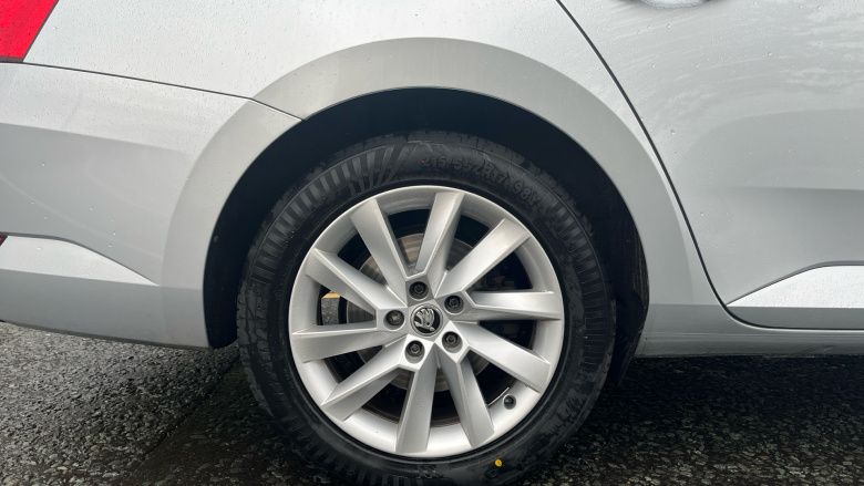 Skoda Superb 1.5 TSI SE Technology 5dr Petrol Hatchback